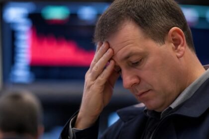 Akcie PayPalu spadly o 14 procent. Proč investory tak zklamalo stažení nabídky?